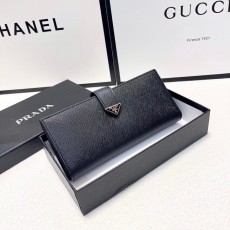 Prada 19x10 1